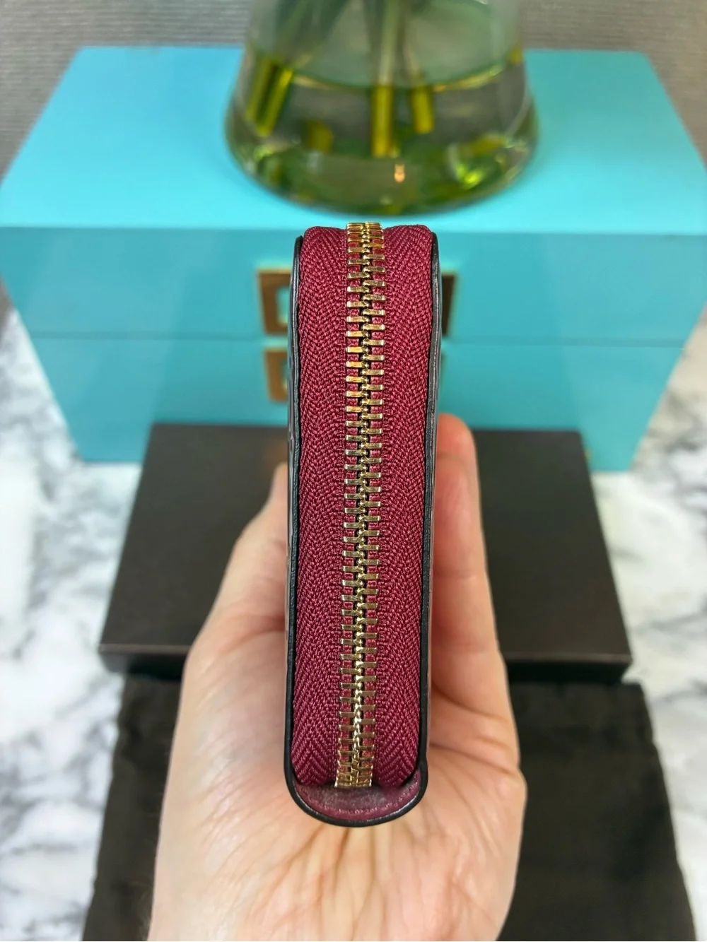 Gucci GG Burgundy Patent Leather Zip Continental Wallet - Pristine Condition - Picture 6 of 16